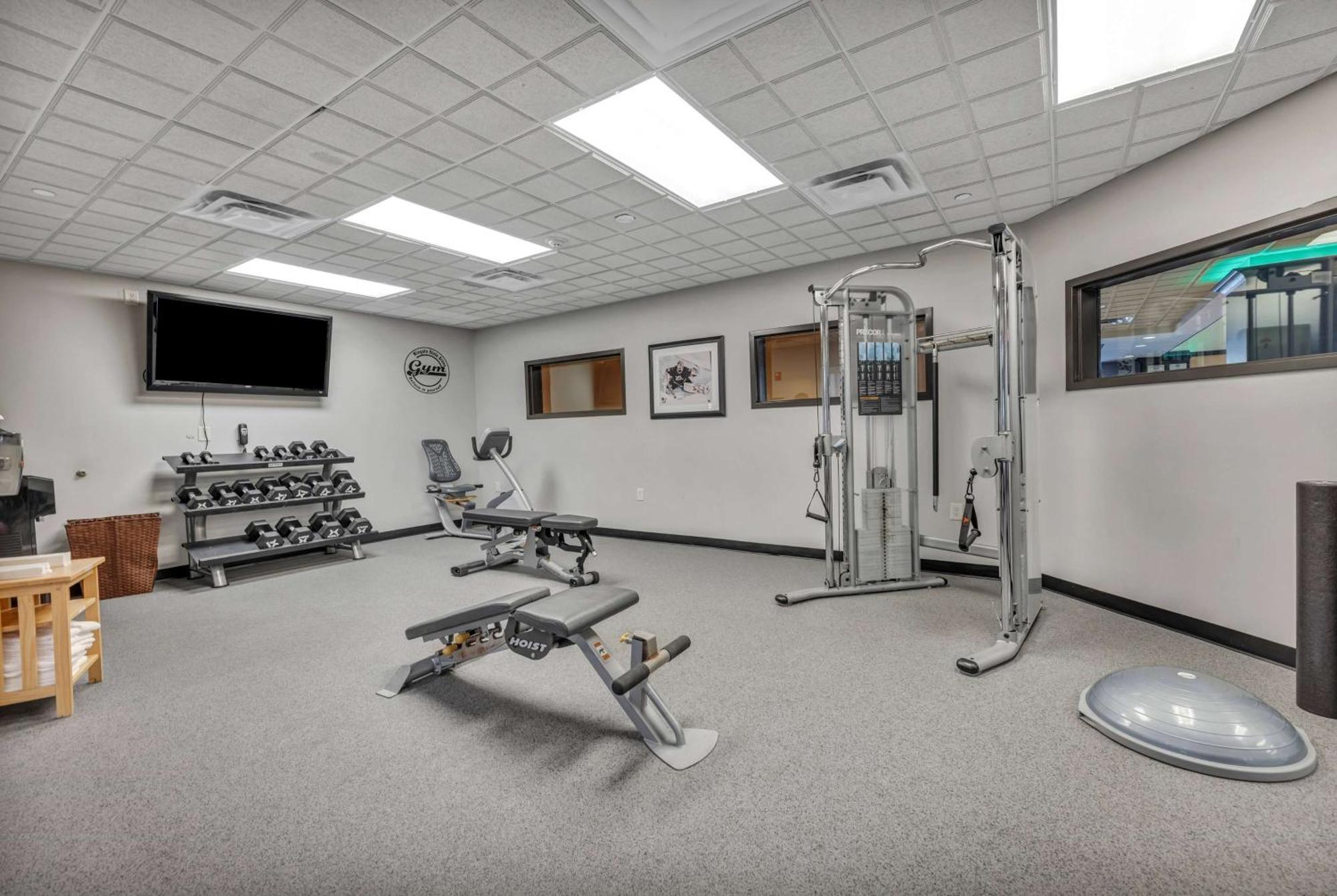 Wingate By Wyndham State Arena Raleigh/Cary Hotel Экстерьер фото