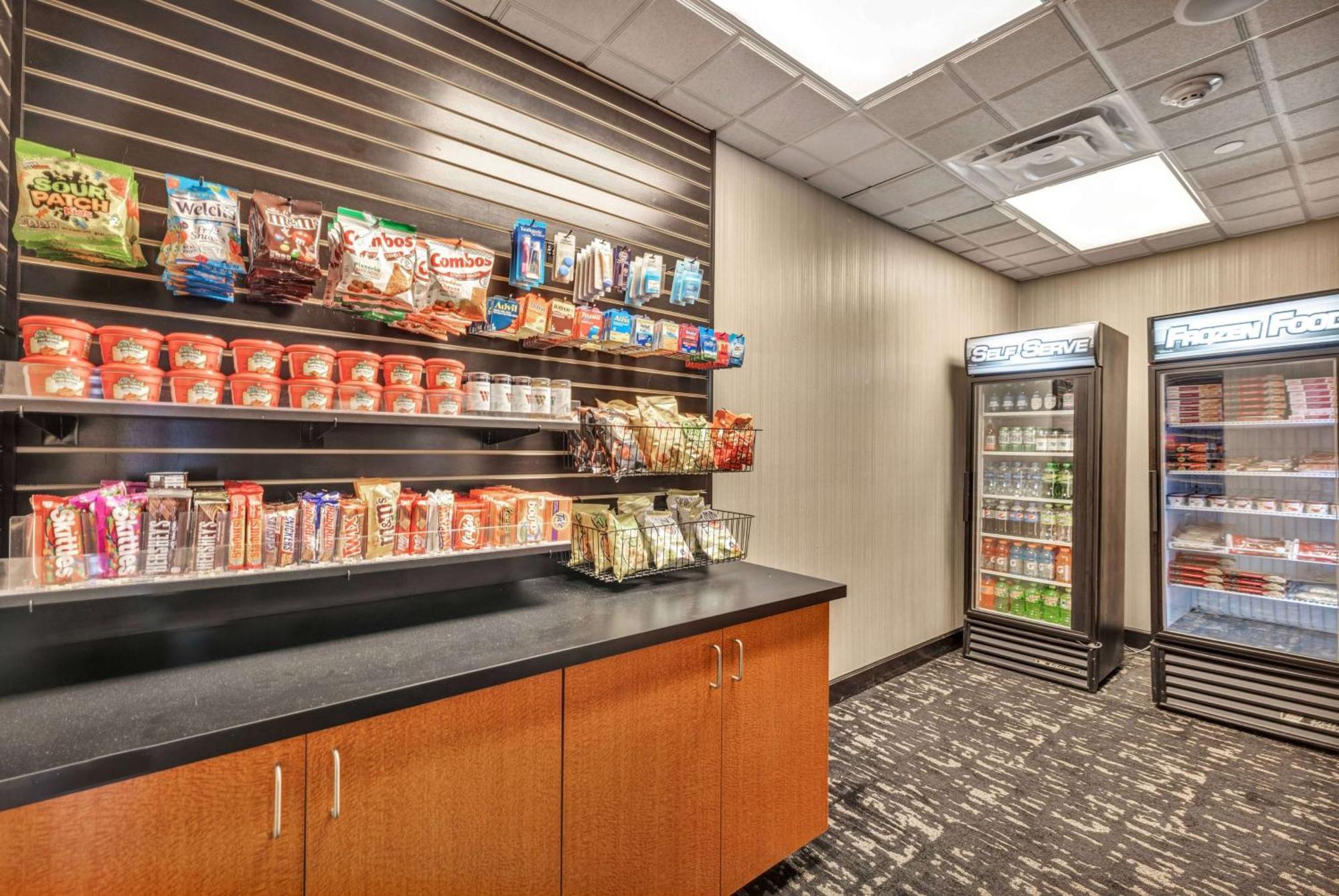 Wingate By Wyndham State Arena Raleigh/Cary Hotel Экстерьер фото